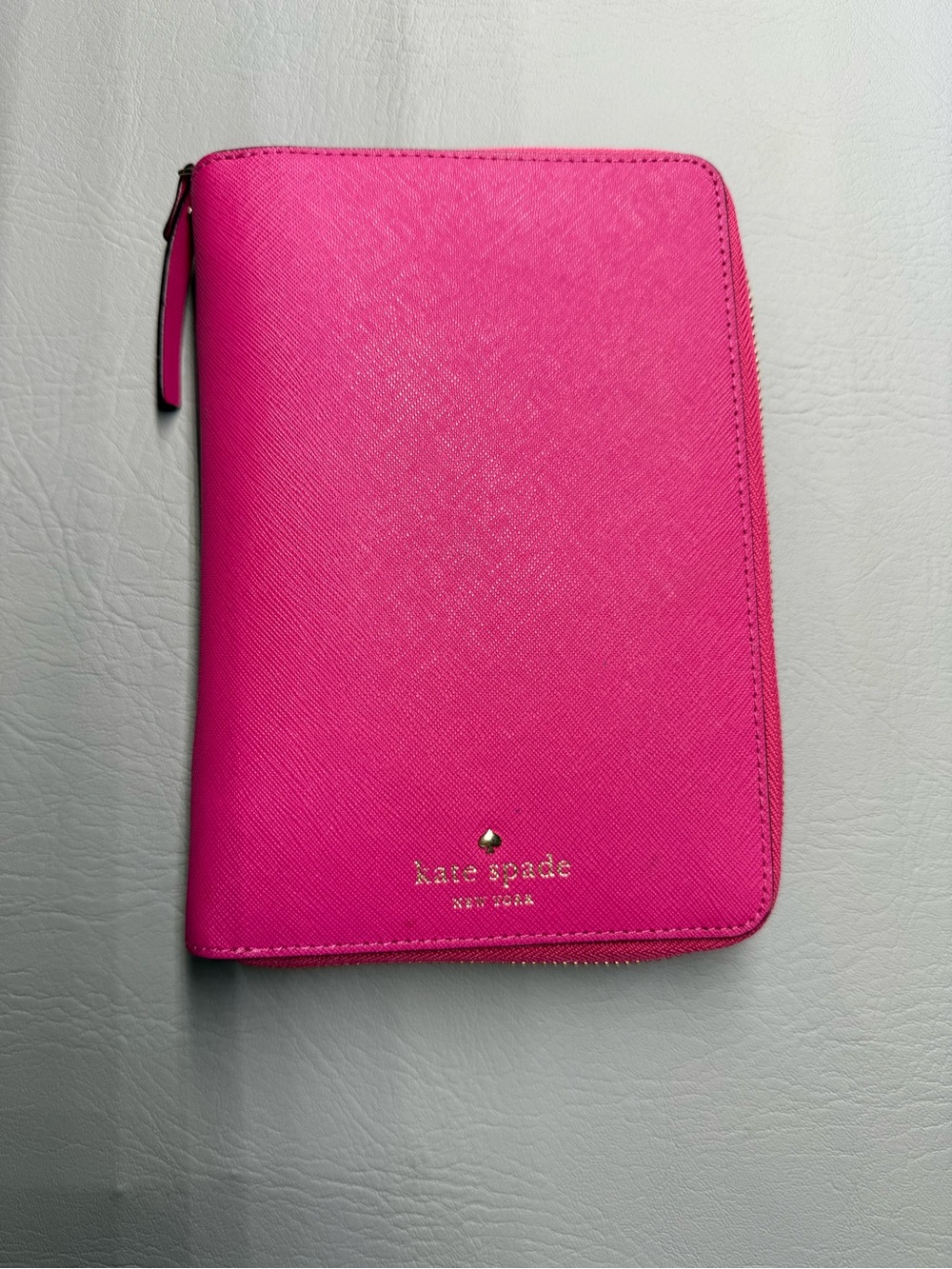 KATE SPADE planner zip around